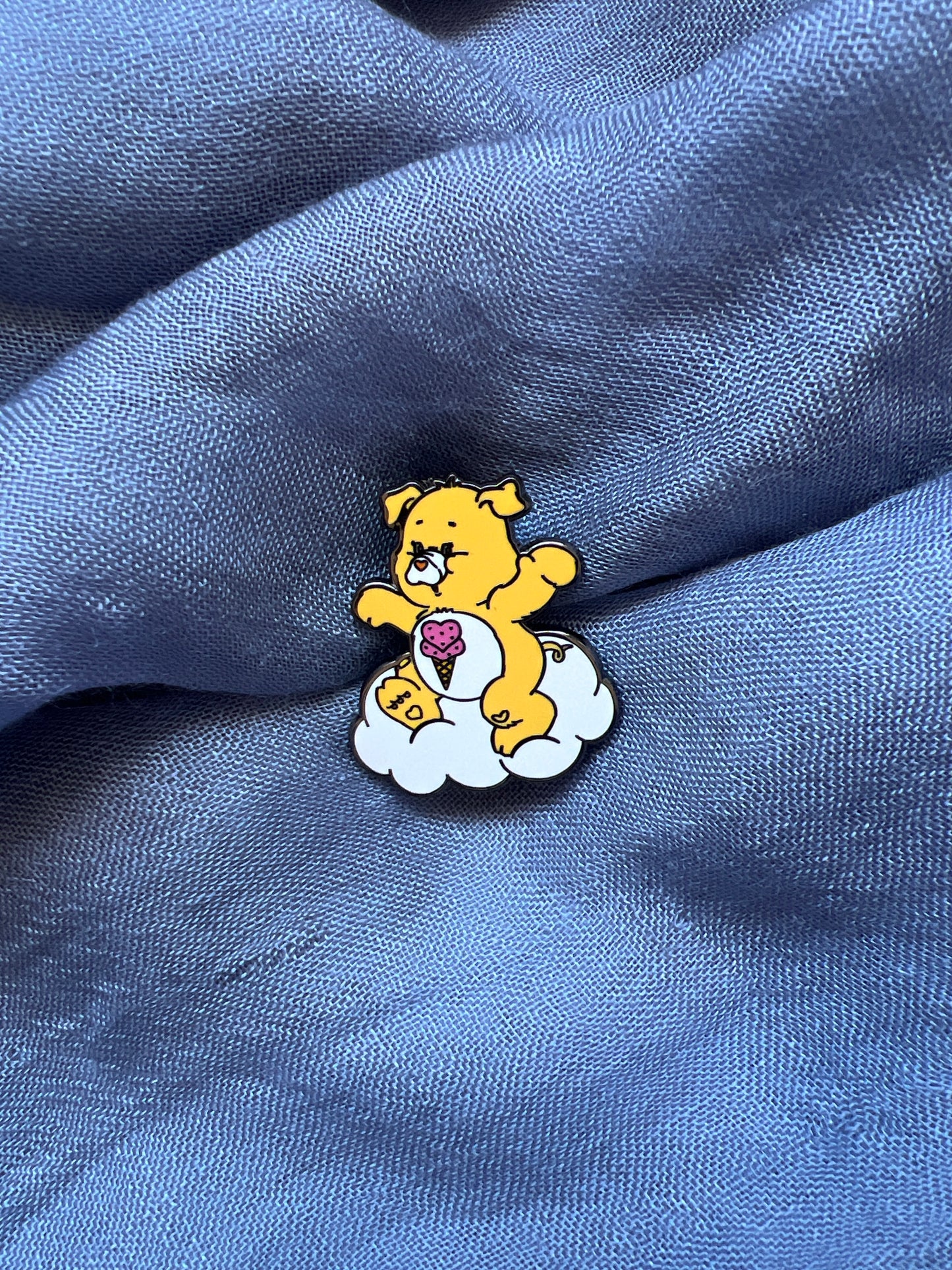 Treat Heart Pig Pin, Care Bears Cousins